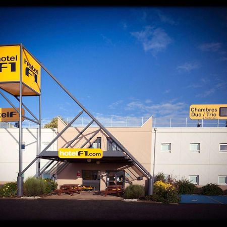 Hotelf1 Villeneuve Loubet Bagian luar foto