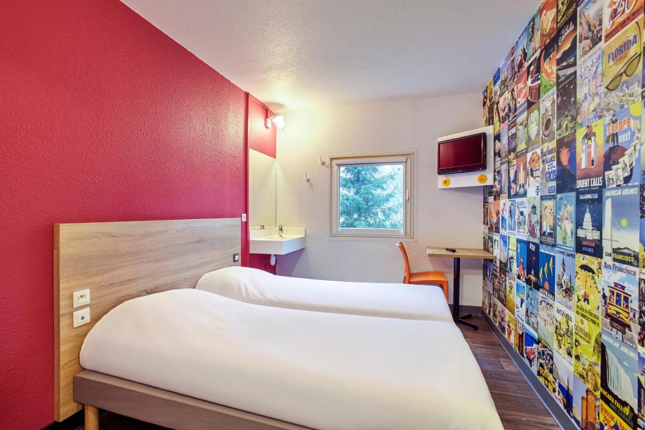 Hotelf1 Villeneuve Loubet Bagian luar foto