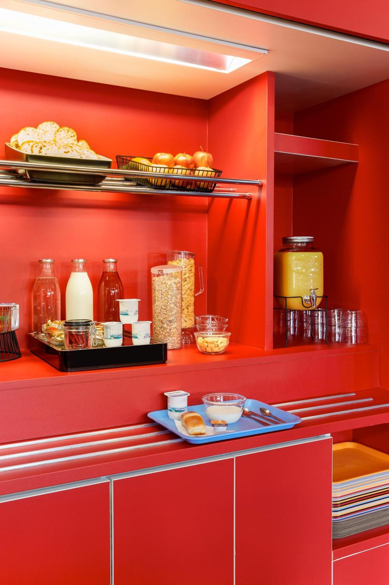 Hotelf1 Villeneuve Loubet Bagian luar foto